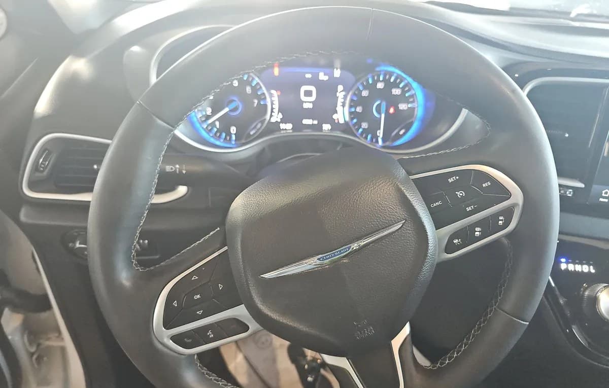 2025 CHRYSLER PACIFICA SELECT 121.6" WB 7