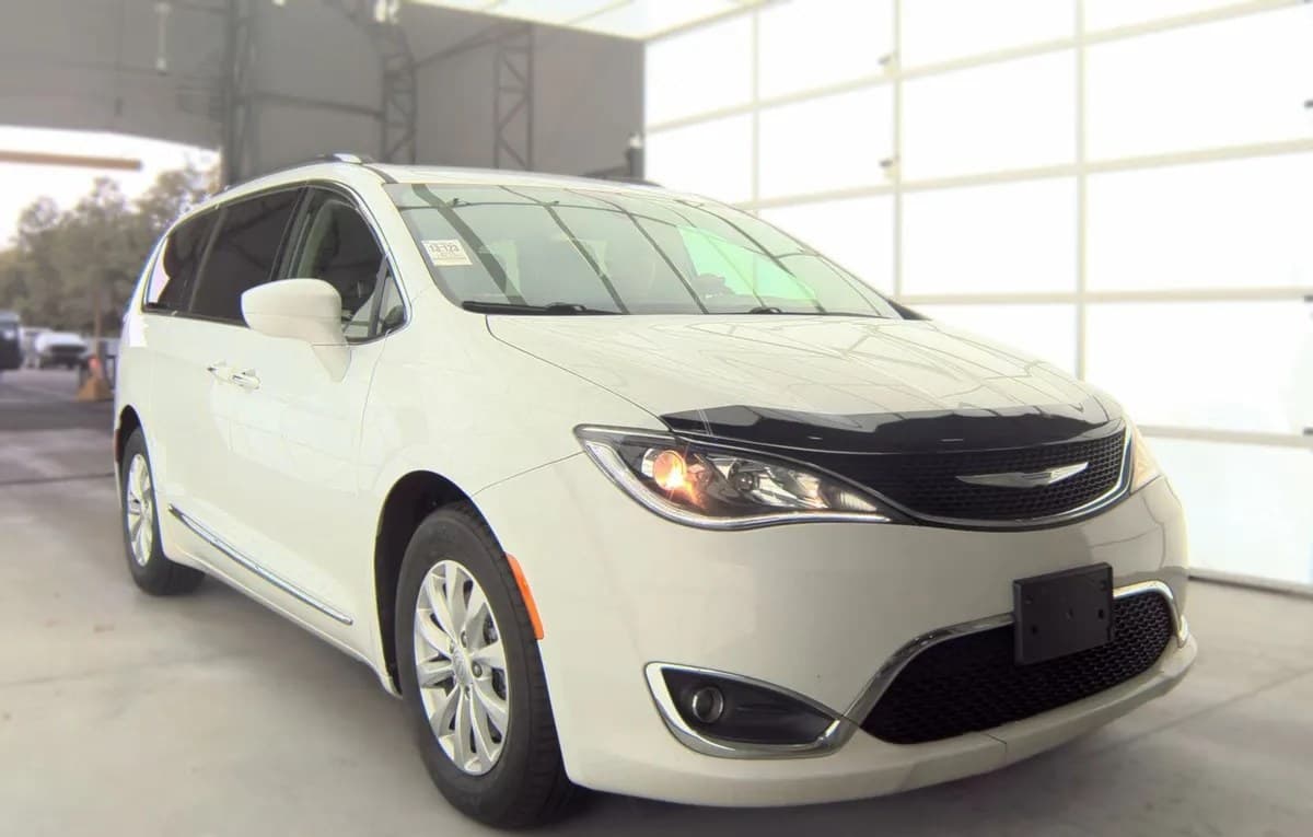2018 CHRYSLER PACIFICA TOURING L 121.6" WB 4