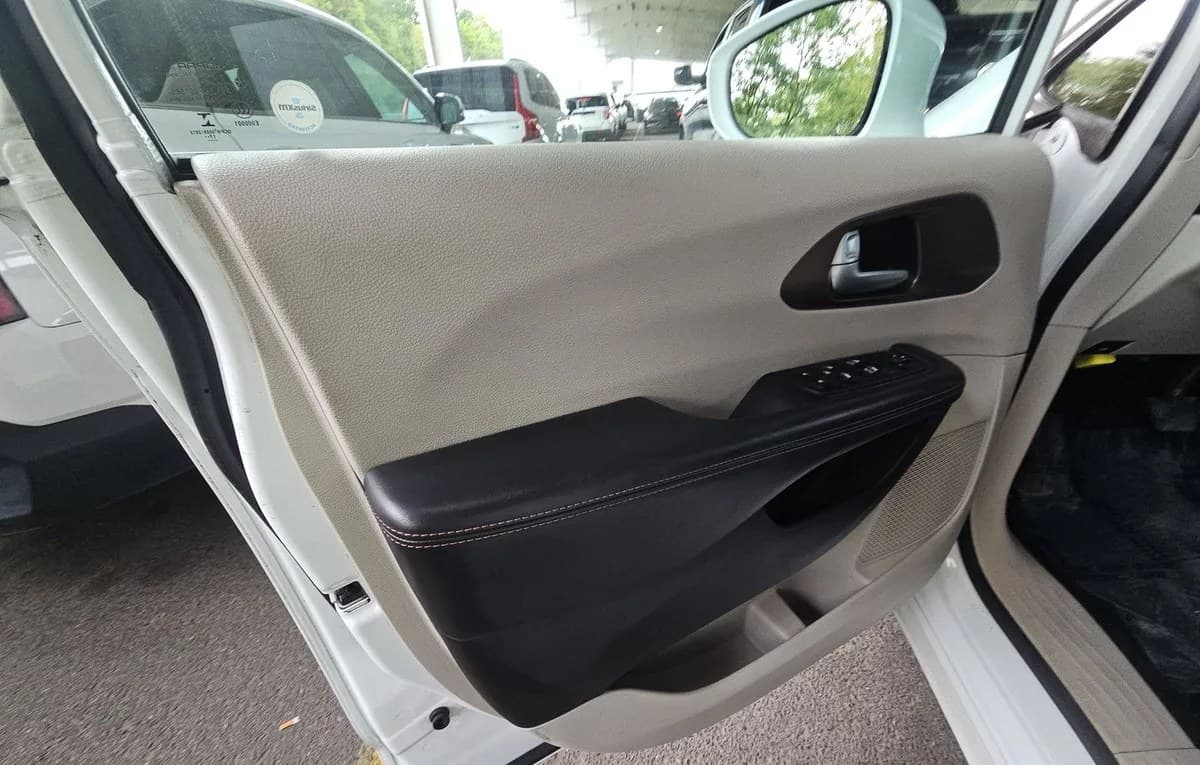2018 CHRYSLER PACIFICA TOURING L 121.6" WB 6