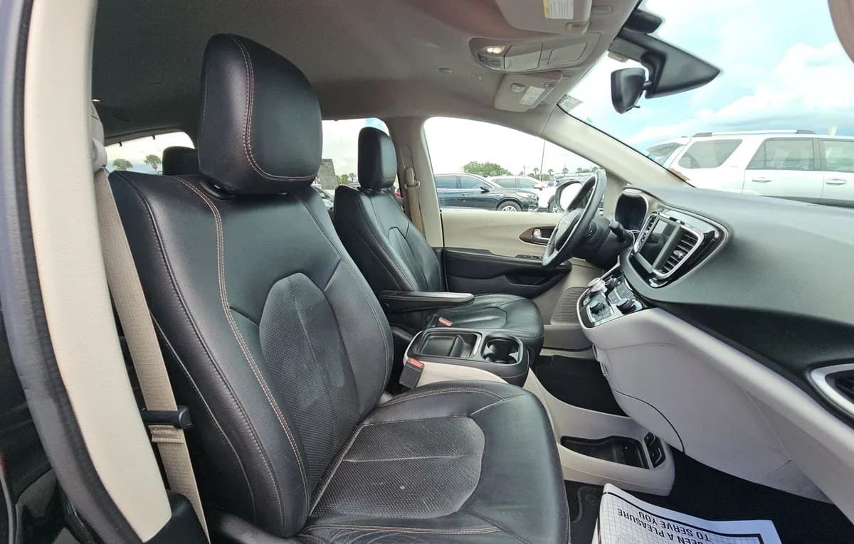 2018 CHRYSLER PACIFICA TOURING L 121.6" WB 5