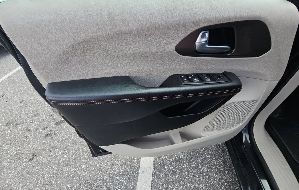 2018 CHRYSLER PACIFICA TOURING L 121.6" WB 6