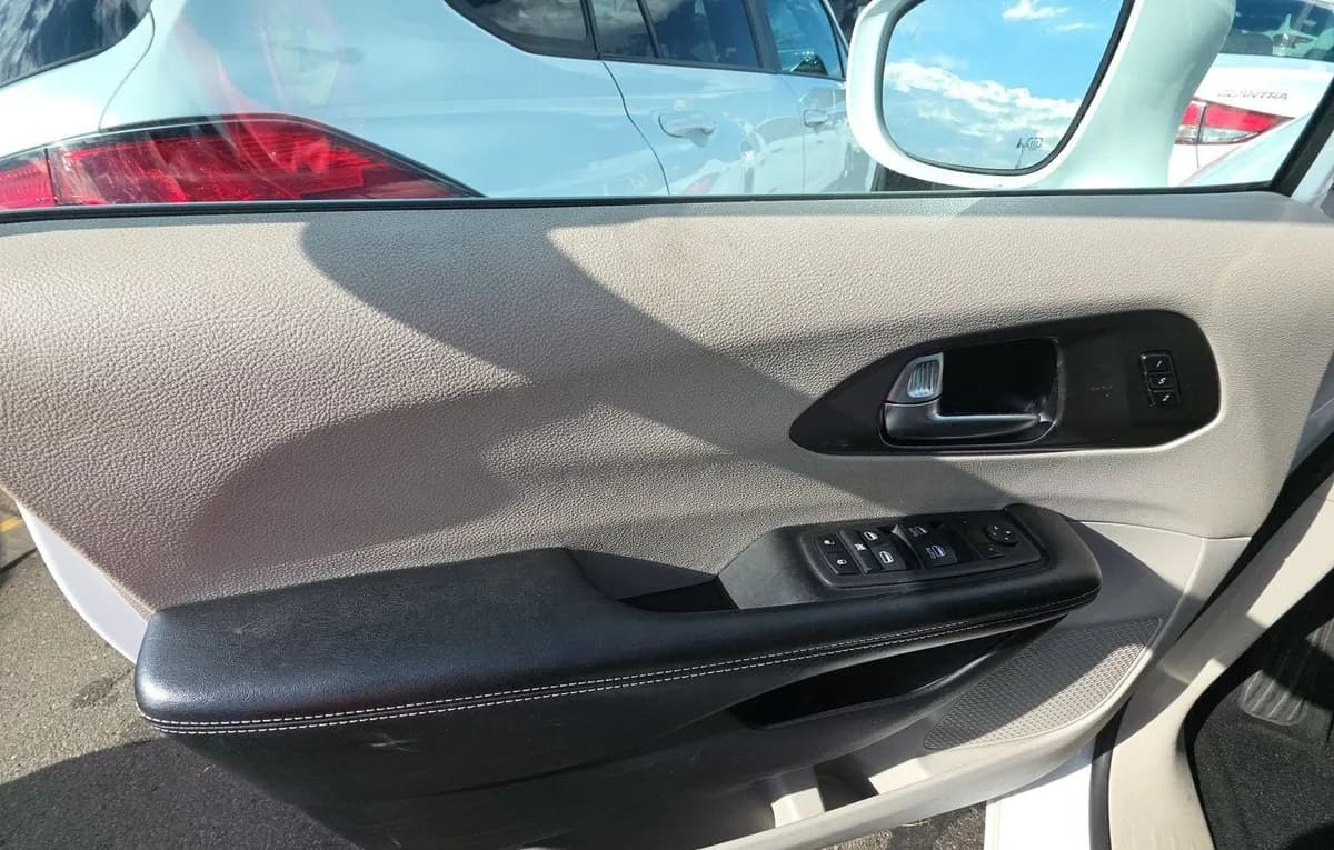 2021 CHRYSLER PACIFICA TOURING L 121.6" WB 6