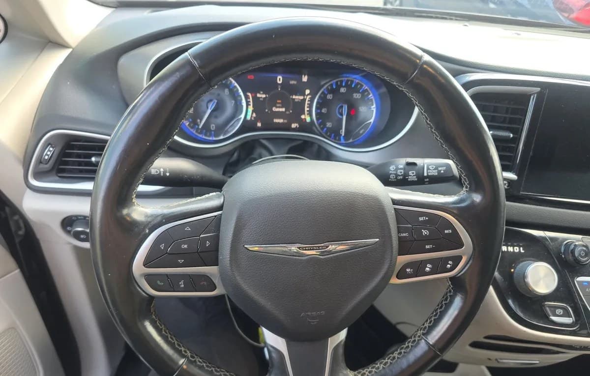 2022 CHRYSLER PACIFICA TOURING L 121.6" WB 7