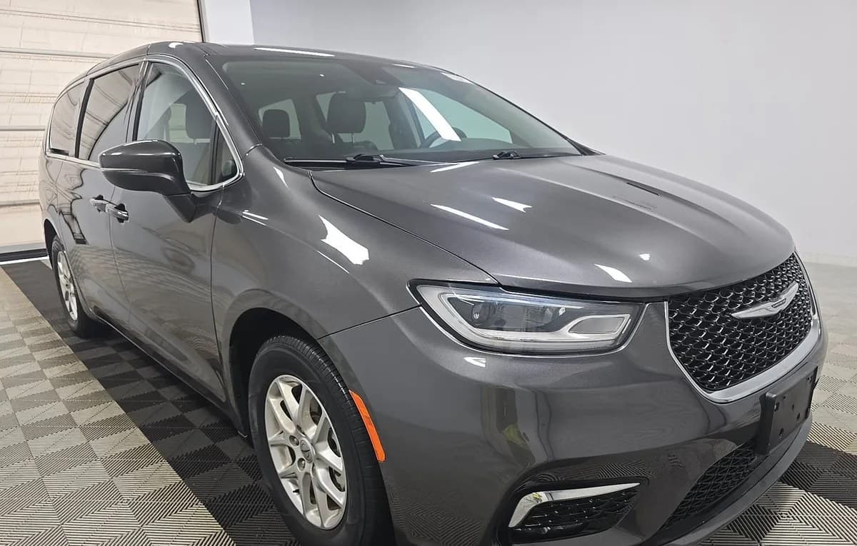 2023 CHRYSLER PACIFICA TOURING L 121.6" WB 4