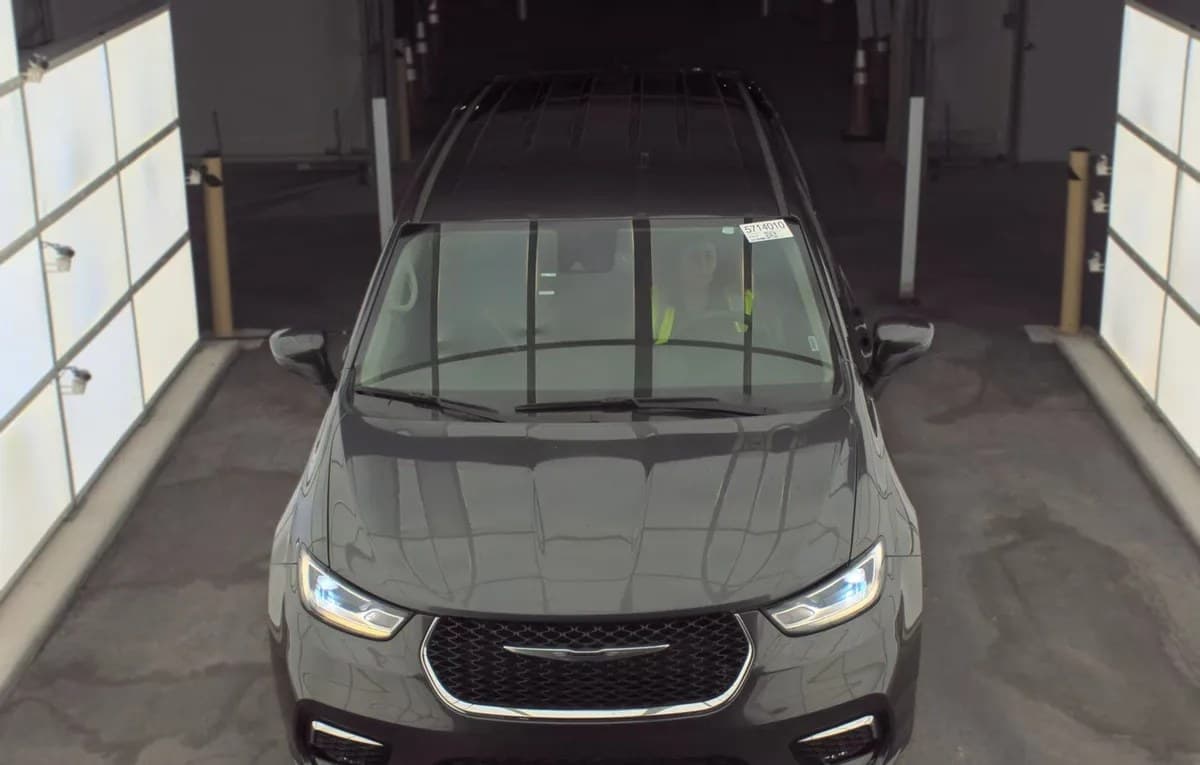 2023 CHRYSLER PACIFICA TOURING L 121.6" WB 3