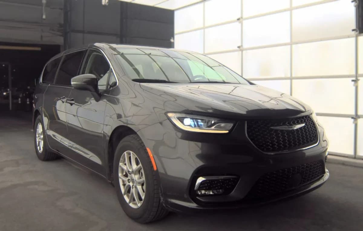2023 CHRYSLER PACIFICA TOURING L 121.6" WB 4
