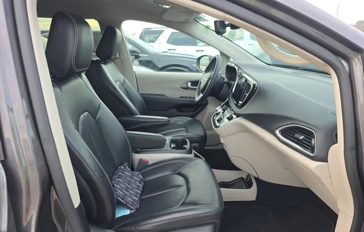 2023 CHRYSLER PACIFICA TOURING L 121.6" WB 5