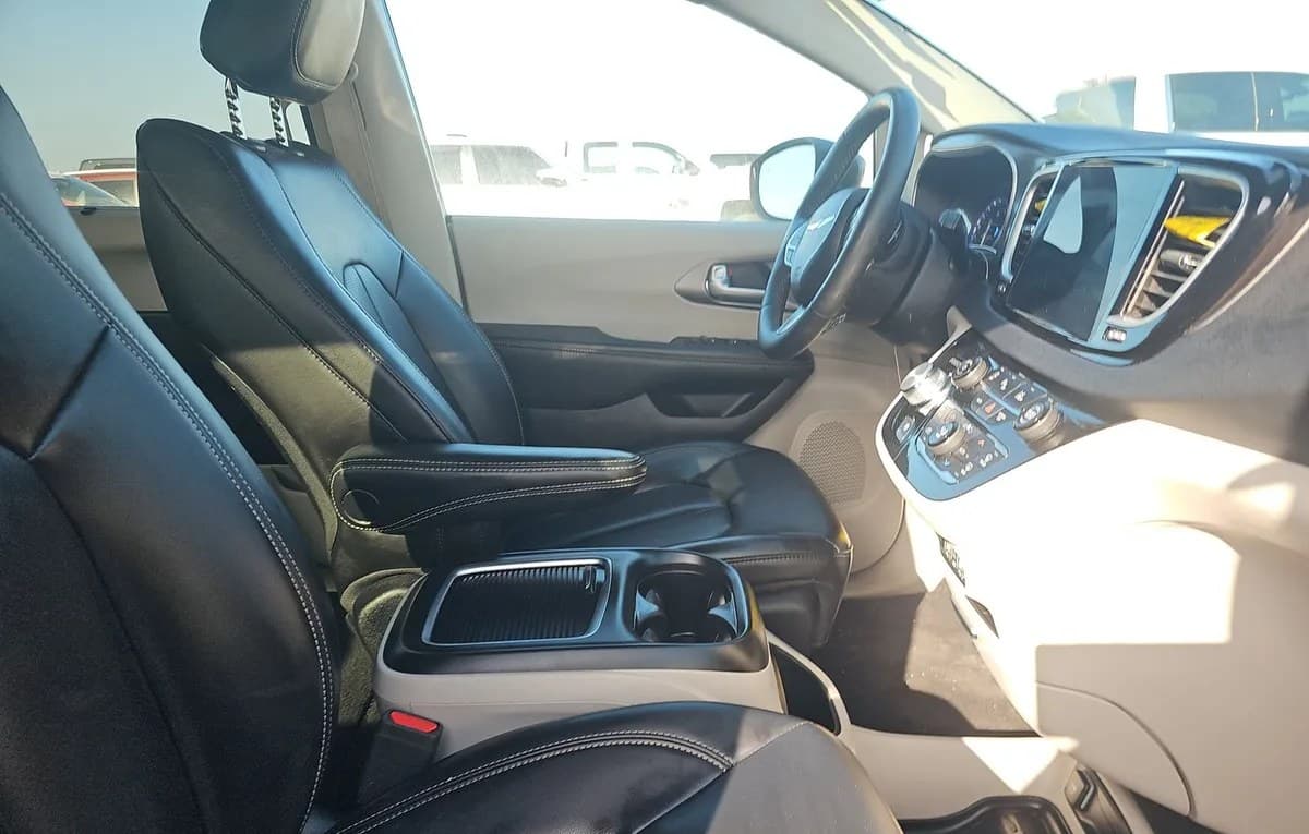 2023 CHRYSLER PACIFICA TOURING L 121.6" WB 5