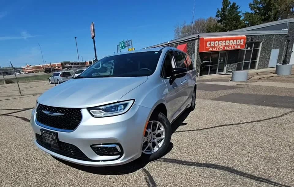 2024 CHRYSLER PACIFICA TOURING L 121.6" WB