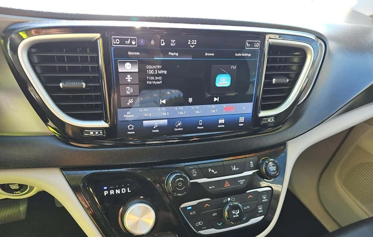 2024 CHRYSLER PACIFICA TOURING L 121.6" WB 7