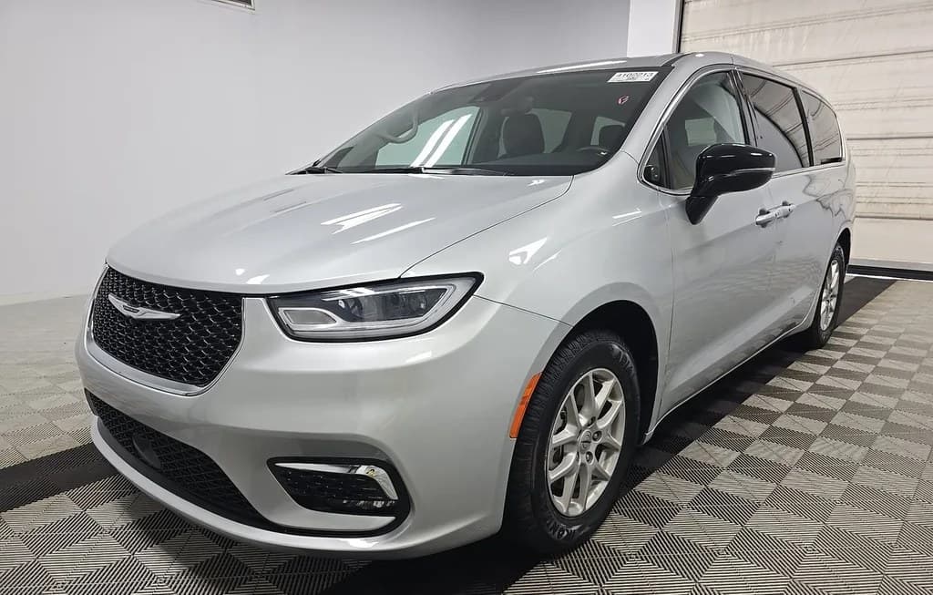 2024 CHRYSLER PACIFICA TOURING L 121.6" WB