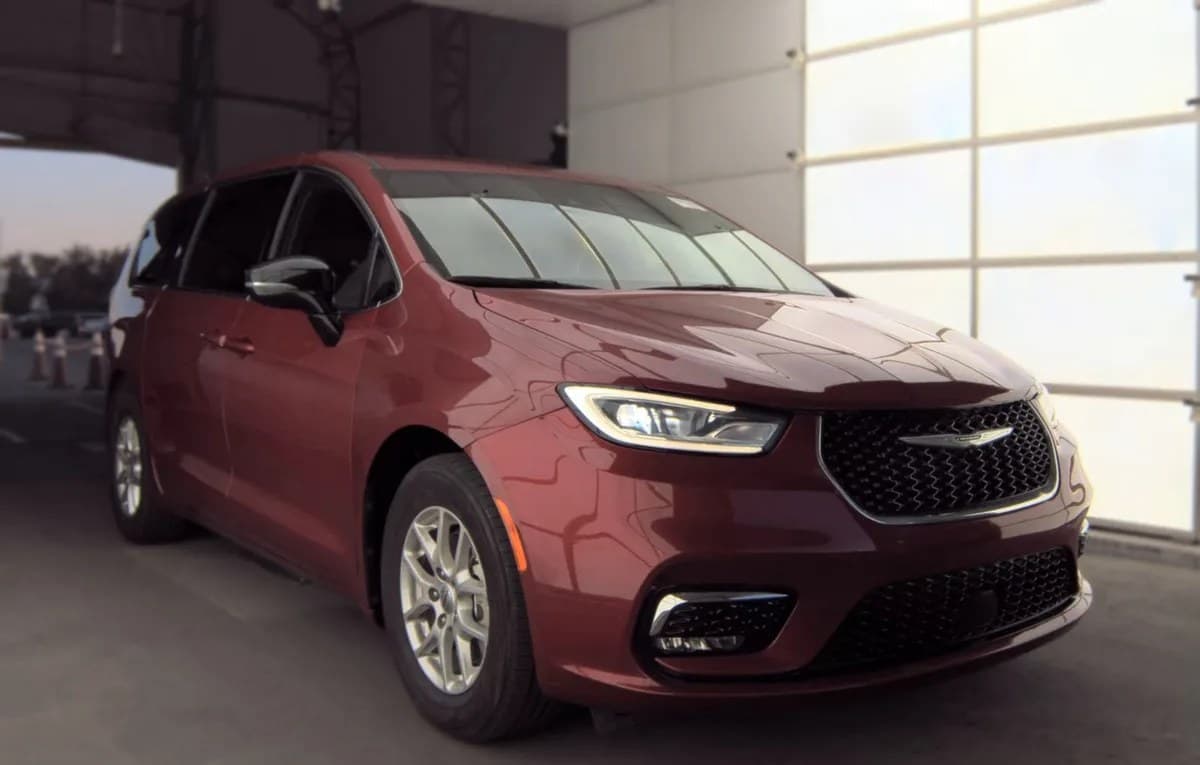 2025 CHRYSLER PACIFICA SELECT 121.6" WB 4