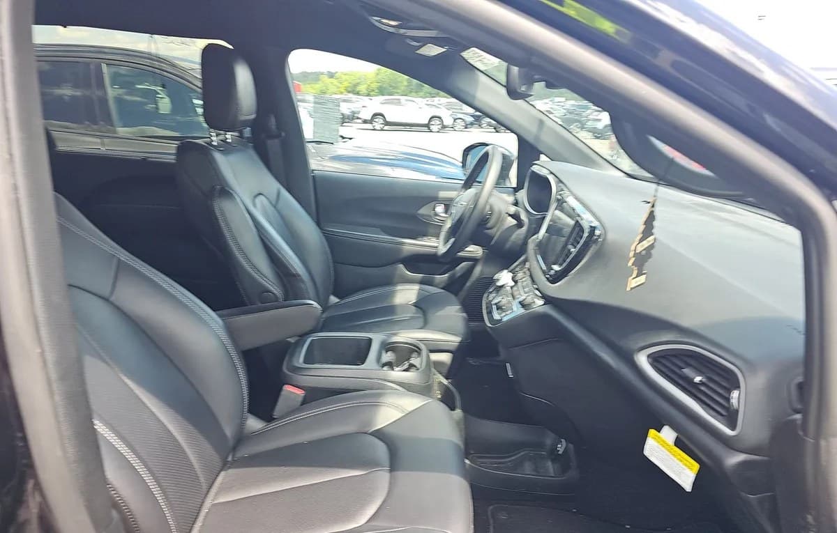 2025 CHRYSLER PACIFICA SELECT 121.6" WB 5