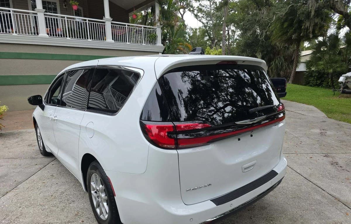 2025 CHRYSLER PACIFICA SELECT 121.6" WB 3