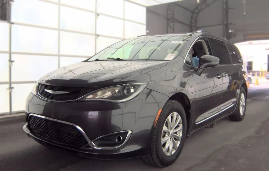 2020 CHRYSLER PACIFICA TOURING L 121.6" WB 1