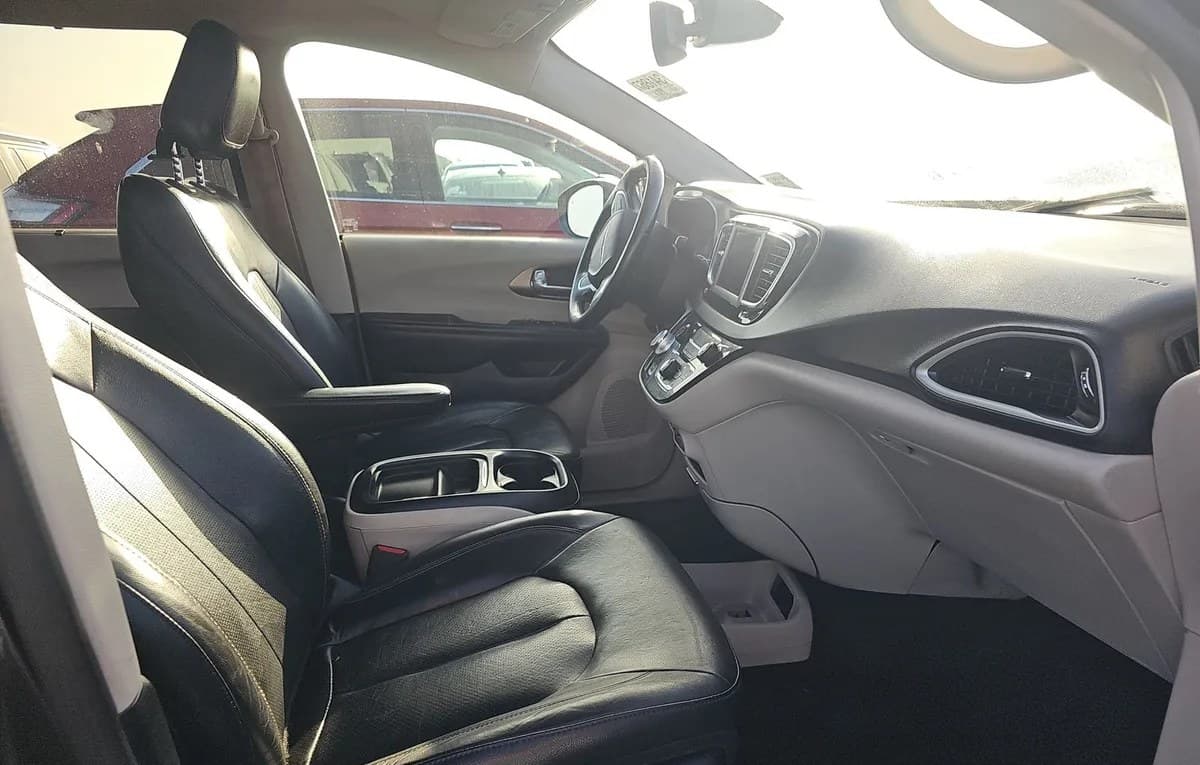 2020 CHRYSLER PACIFICA TOURING L 121.6" WB 5