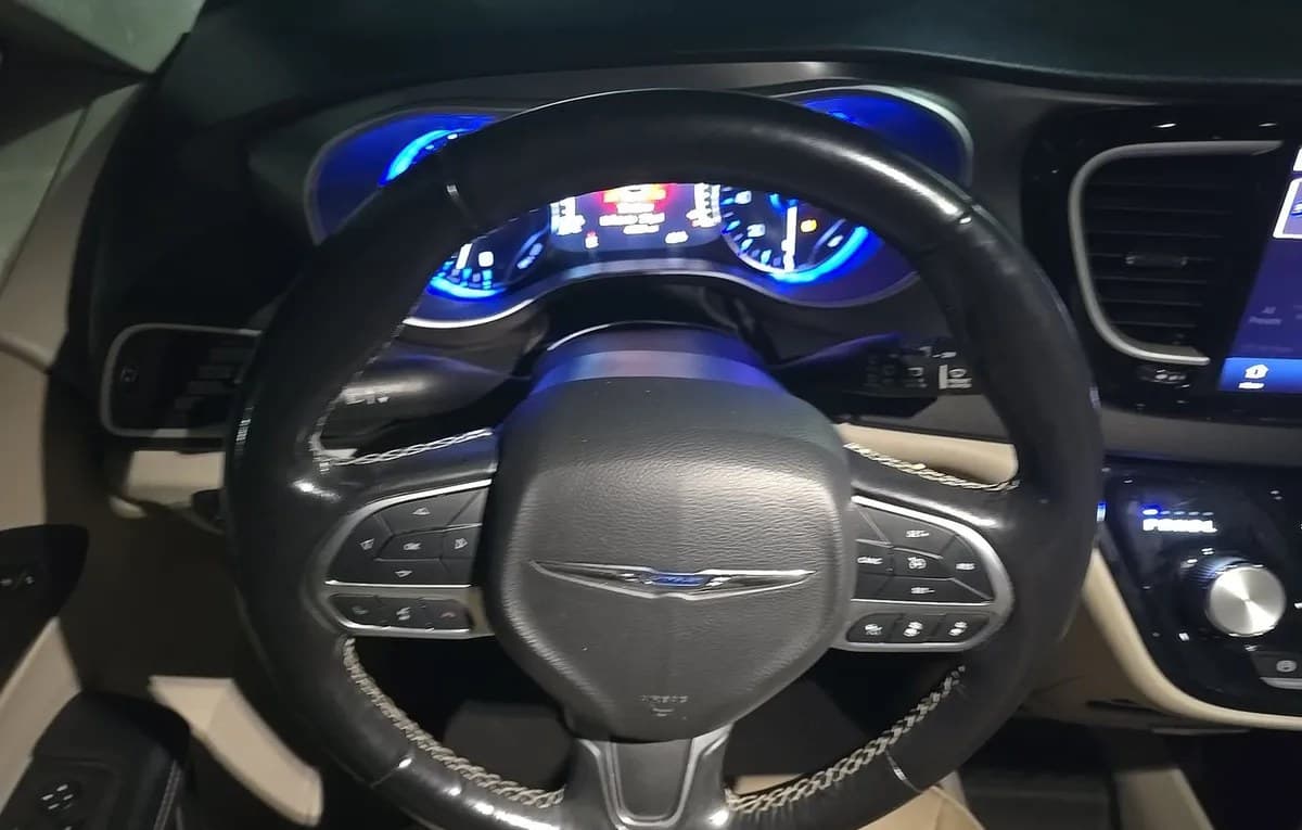2021 CHRYSLER PACIFICA TOURING L 121.6" WB 7