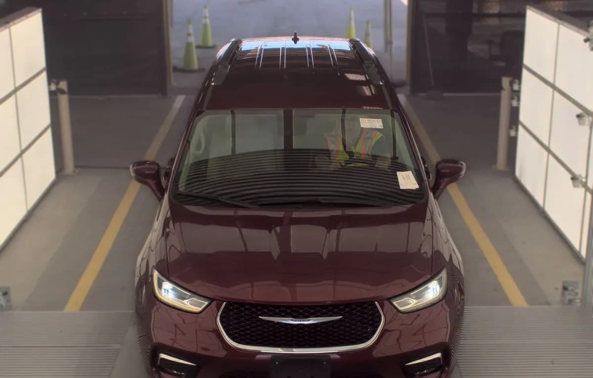 2021 CHRYSLER PACIFICA TOURING L 121.6" WB 3