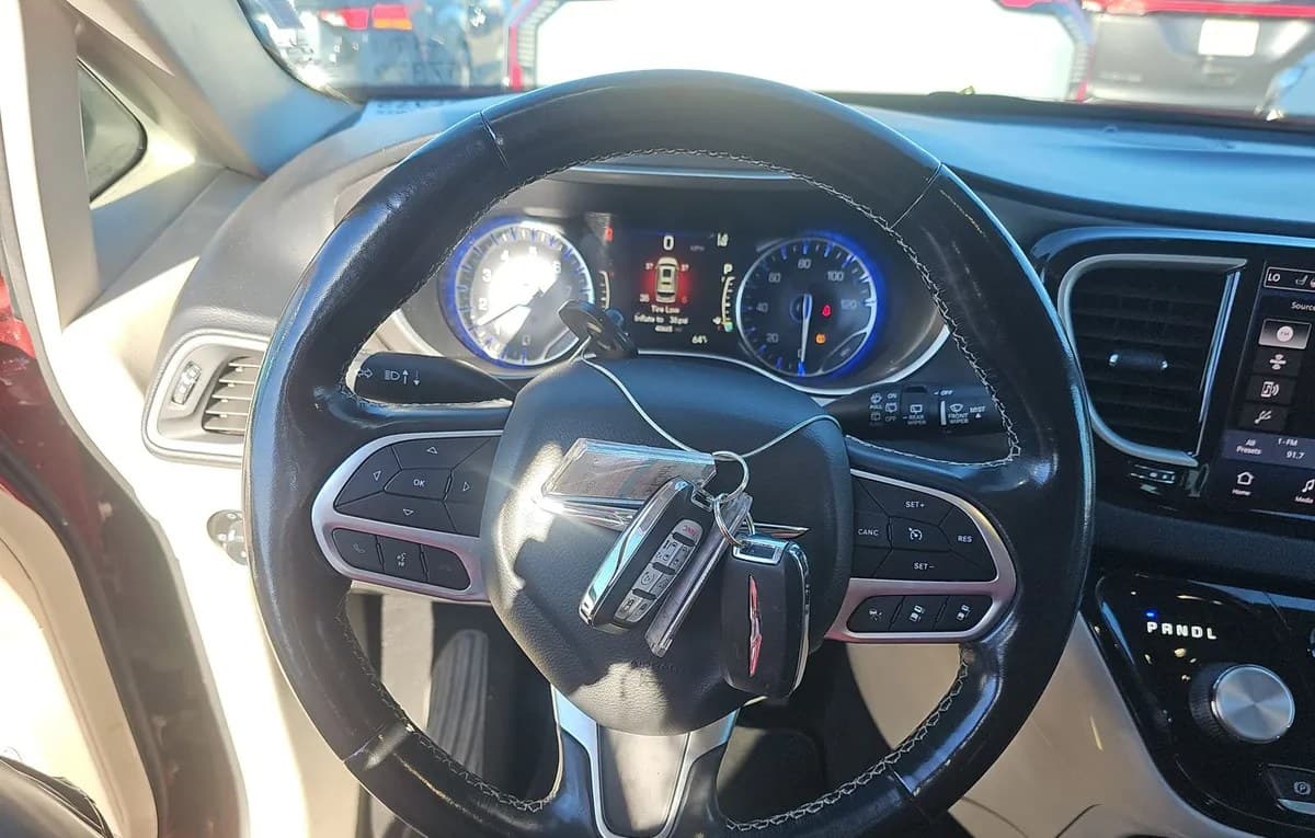 2021 CHRYSLER PACIFICA TOURING L 121.6" WB 7