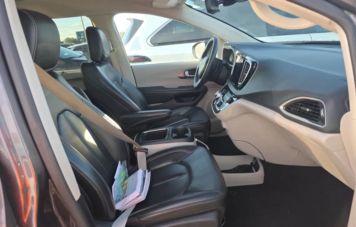 2023 CHRYSLER PACIFICA TOURING L 121.6" WB 5
