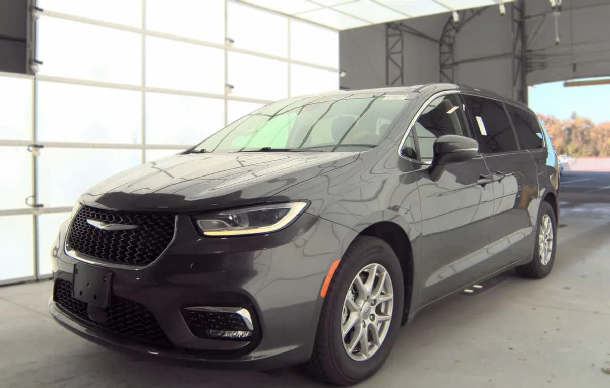 2023 CHRYSLER PACIFICA TOURING L 121.6" WB 2