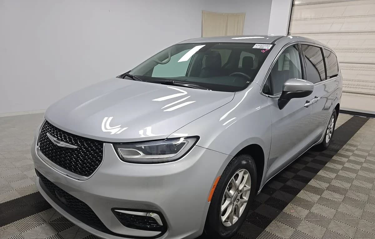 2023 CHRYSLER PACIFICA TOURING L 121.6" WB 2