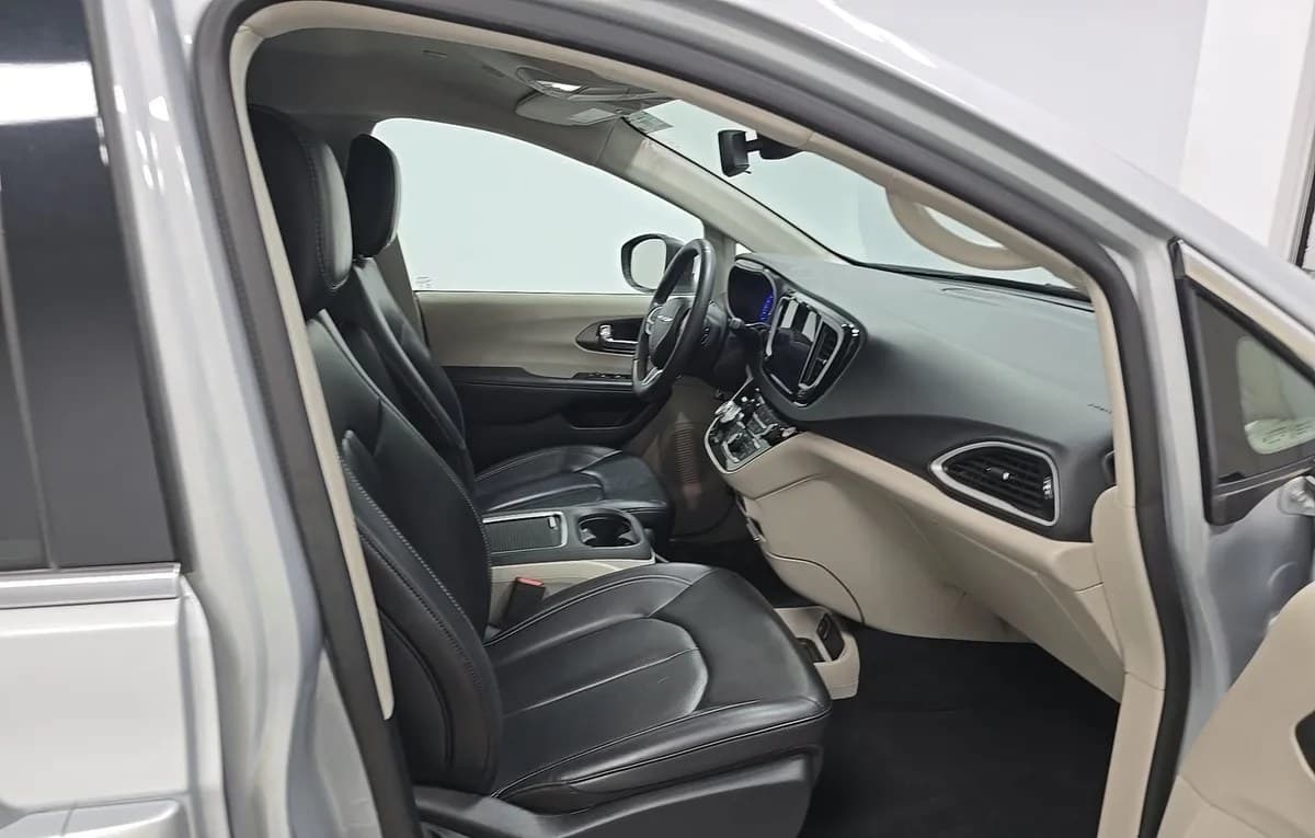 2023 CHRYSLER PACIFICA TOURING L 121.6" WB 5