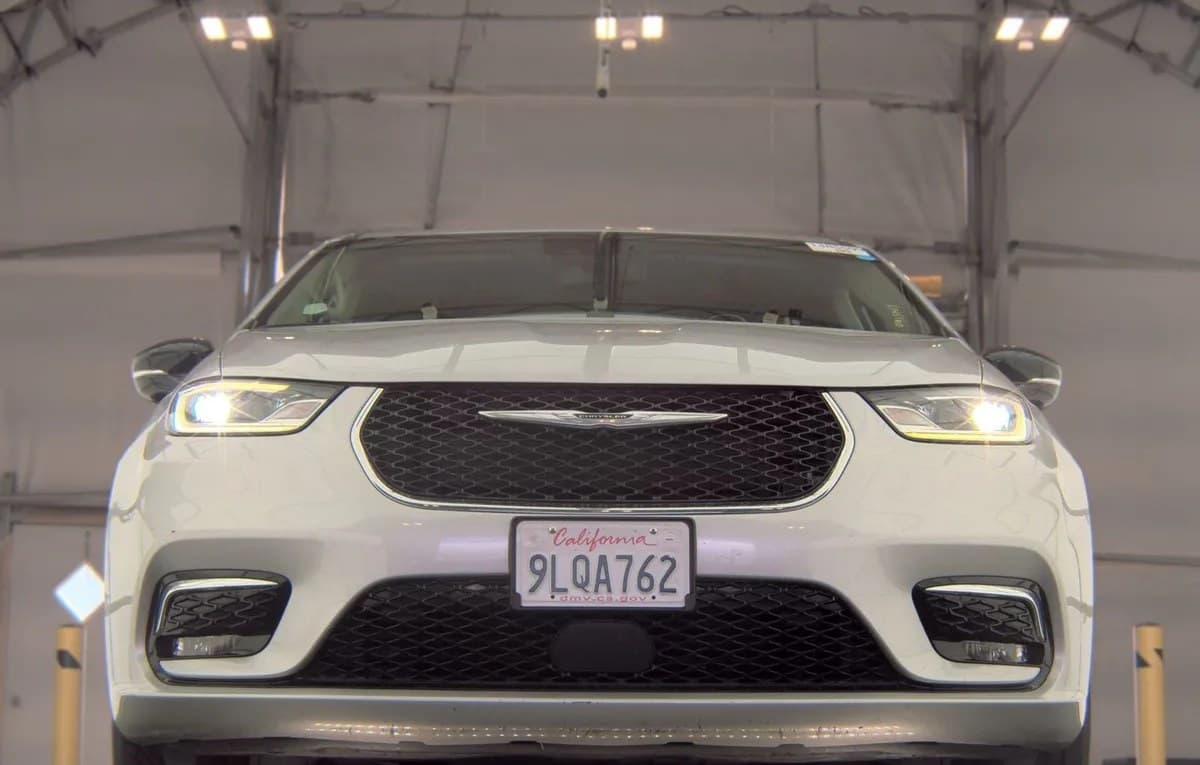 2024 CHRYSLER PACIFICA TOURING L 121.6" WB 4