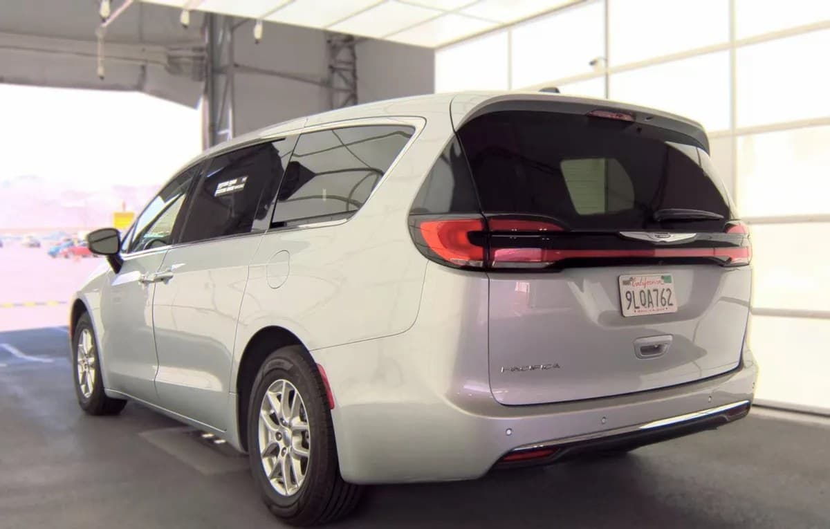 2024 CHRYSLER PACIFICA TOURING L 121.6" WB 5