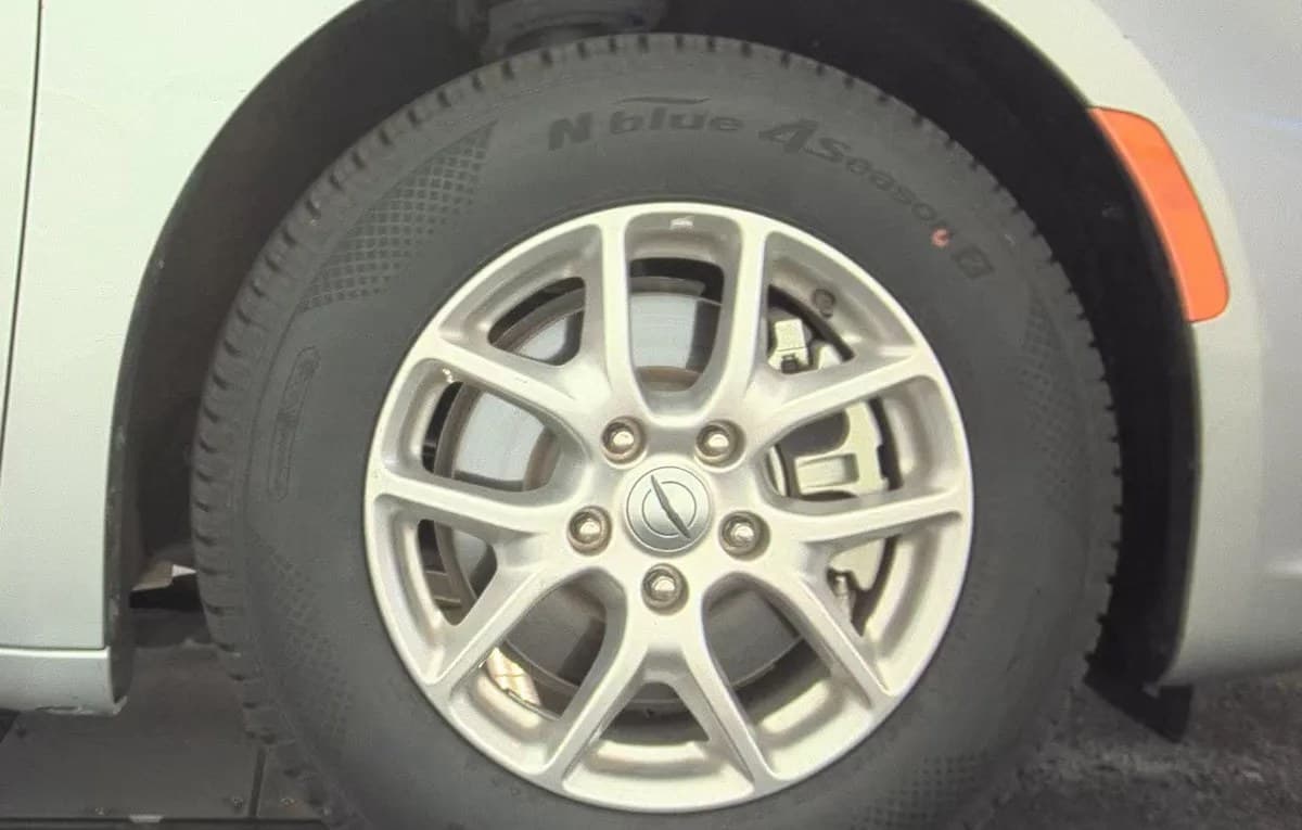 2024 CHRYSLER PACIFICA TOURING L 121.6" WB 7