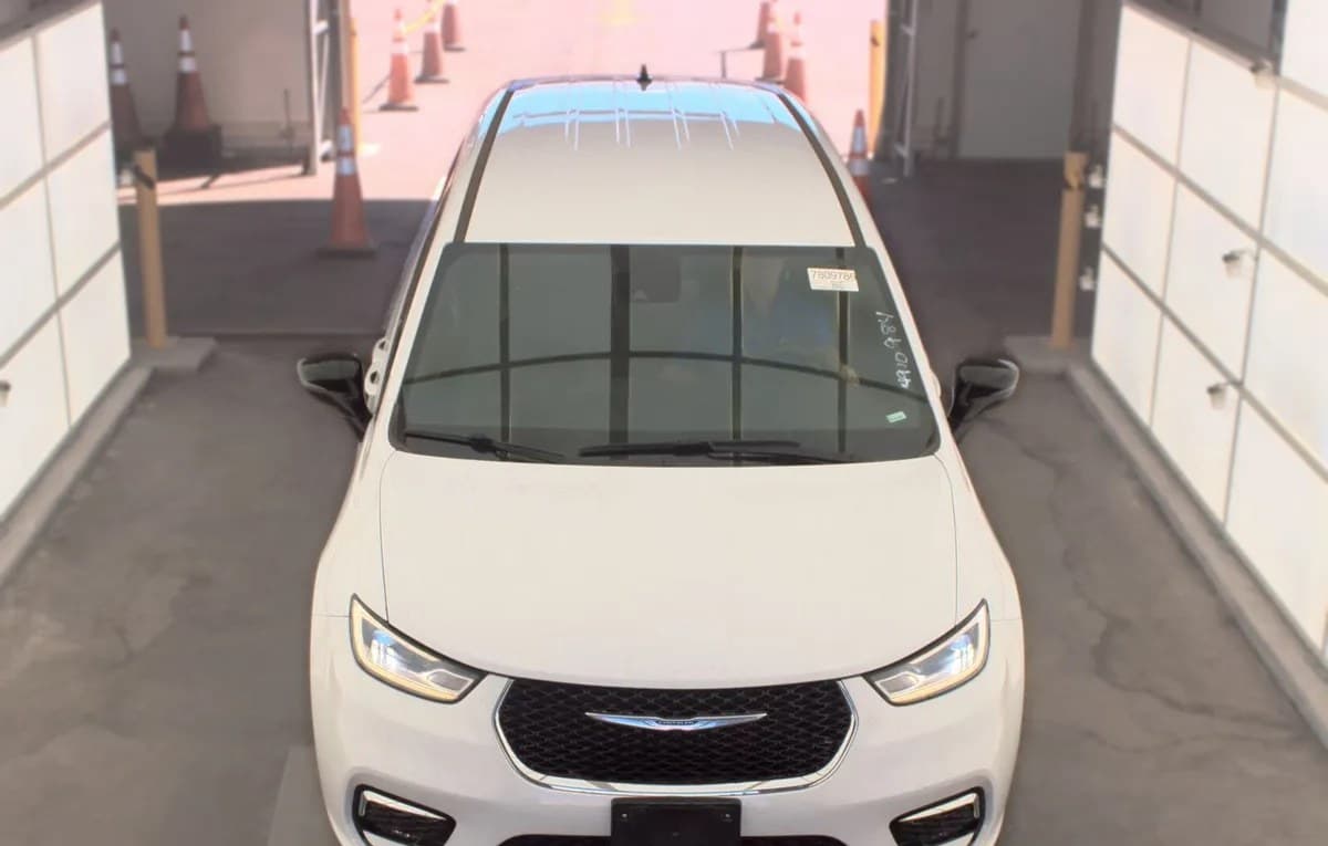 2025 CHRYSLER PACIFICA SELECT 121.6" WB 3