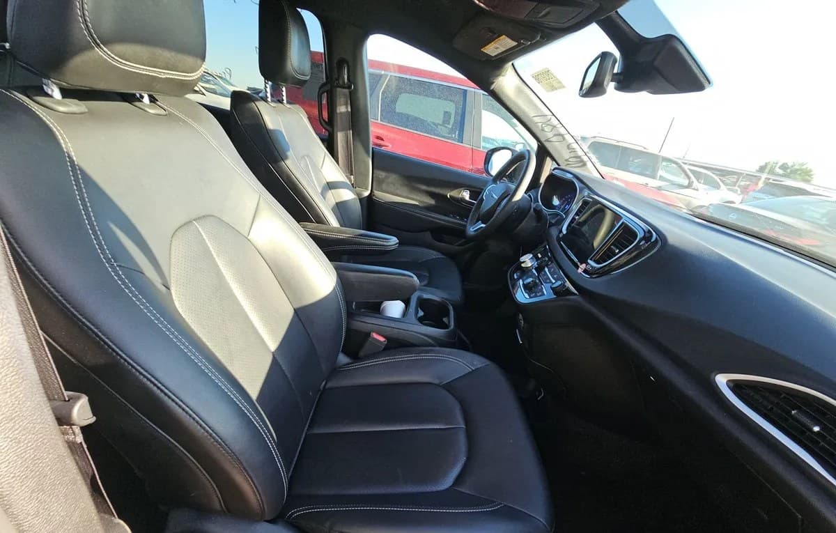 2025 CHRYSLER PACIFICA SELECT 121.6" WB 5