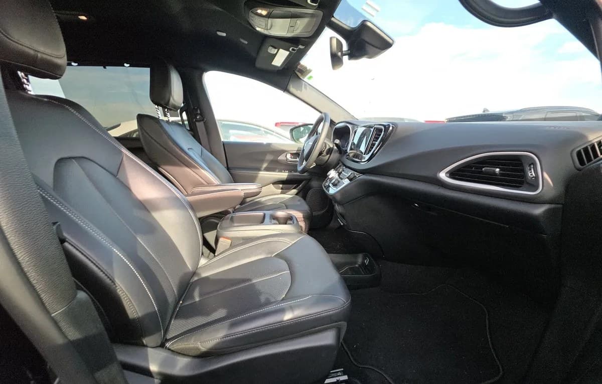 2025 CHRYSLER PACIFICA SELECT 121.6" WB 5