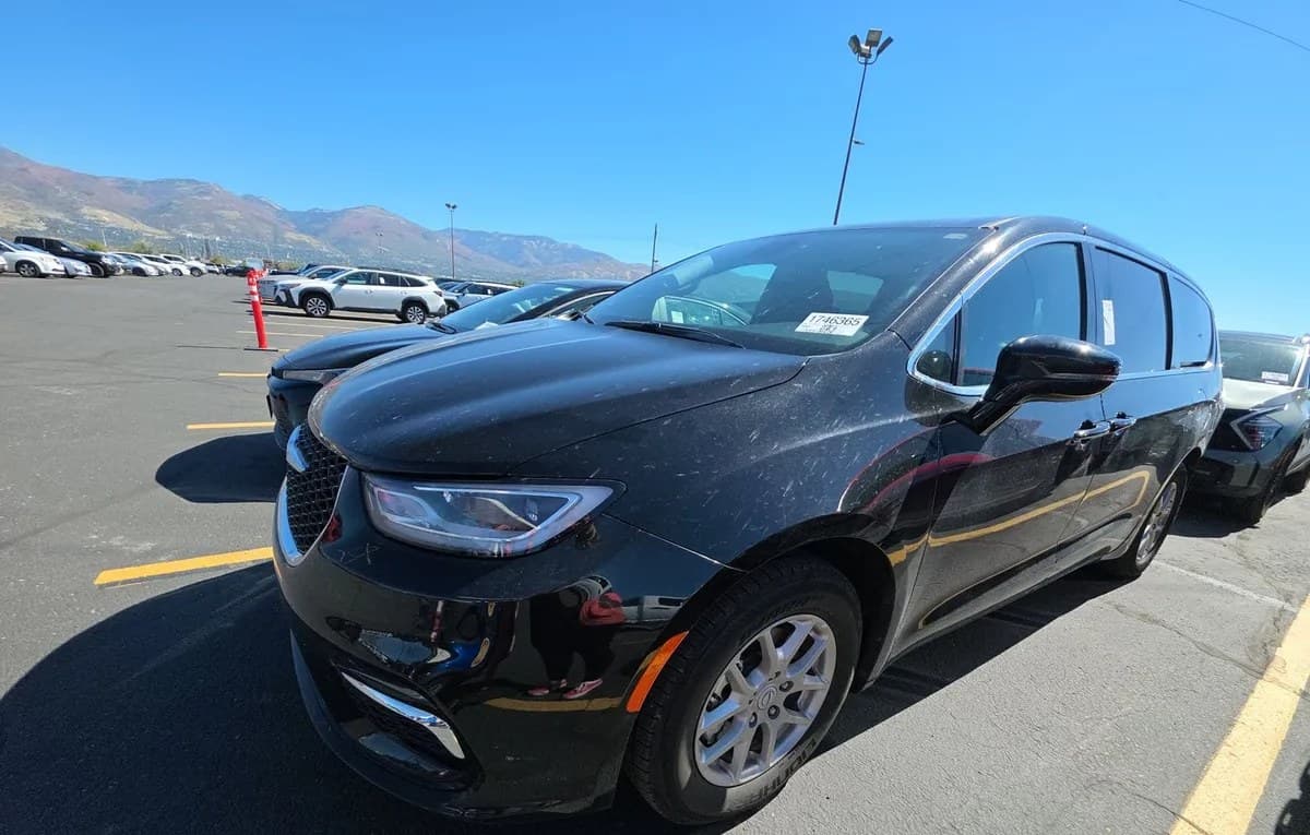 2026 CHRYSLER PACIFICA SELECT 121.6" WB 2