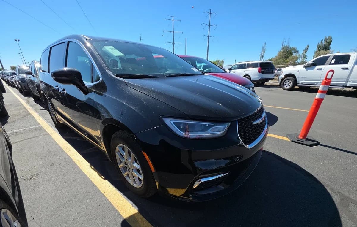2026 CHRYSLER PACIFICA SELECT 121.6" WB 4