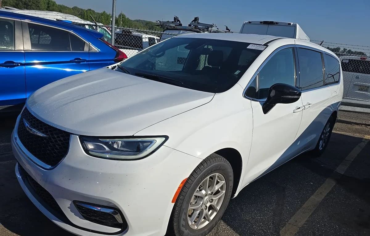 2026 CHRYSLER PACIFICA SELECT 121.6" WB 2