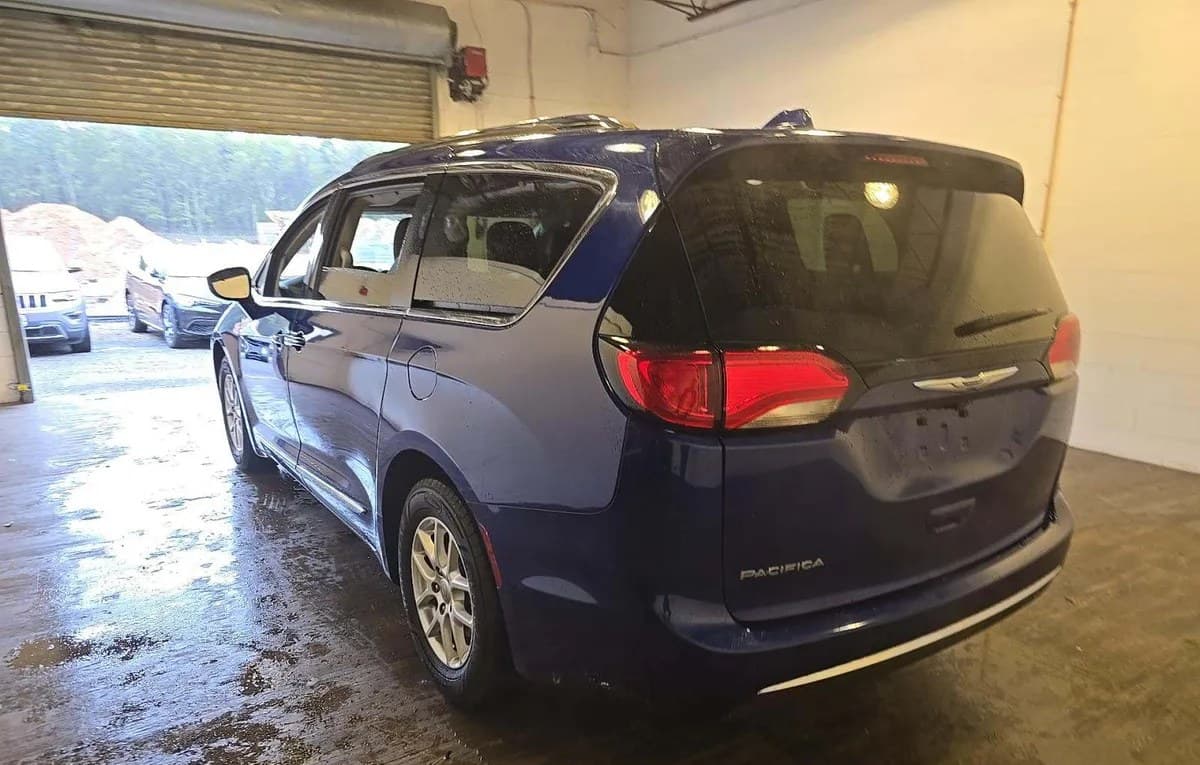 2020 CHRYSLER PACIFICA TOURING L 121.6" WB 3