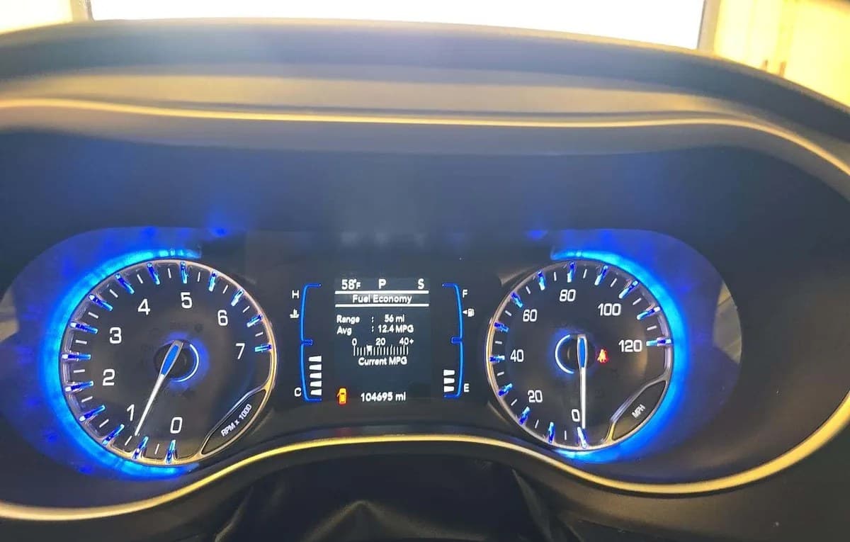 2020 CHRYSLER PACIFICA TOURING L 121.6" WB 6