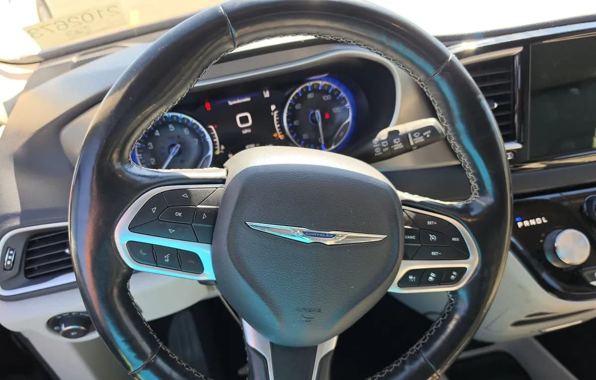 2021 CHRYSLER PACIFICA TOURING L 121.6" WB 7