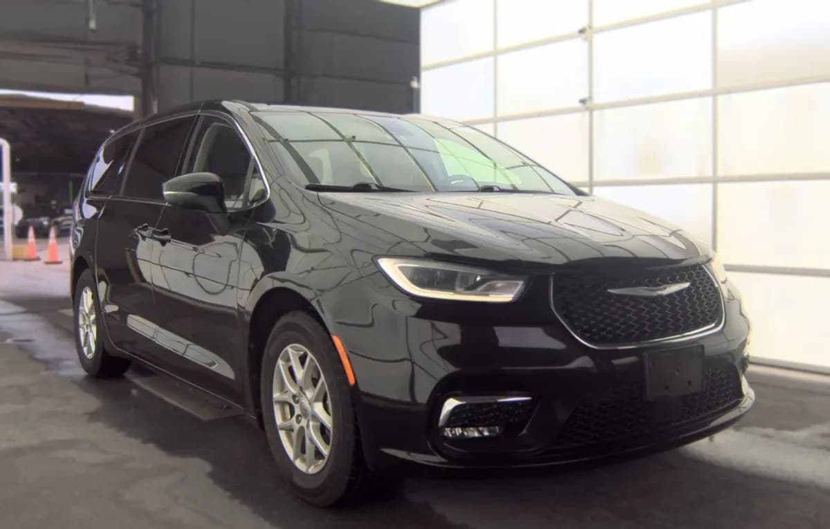 2023 CHRYSLER PACIFICA TOURING L 121.6" WB 4