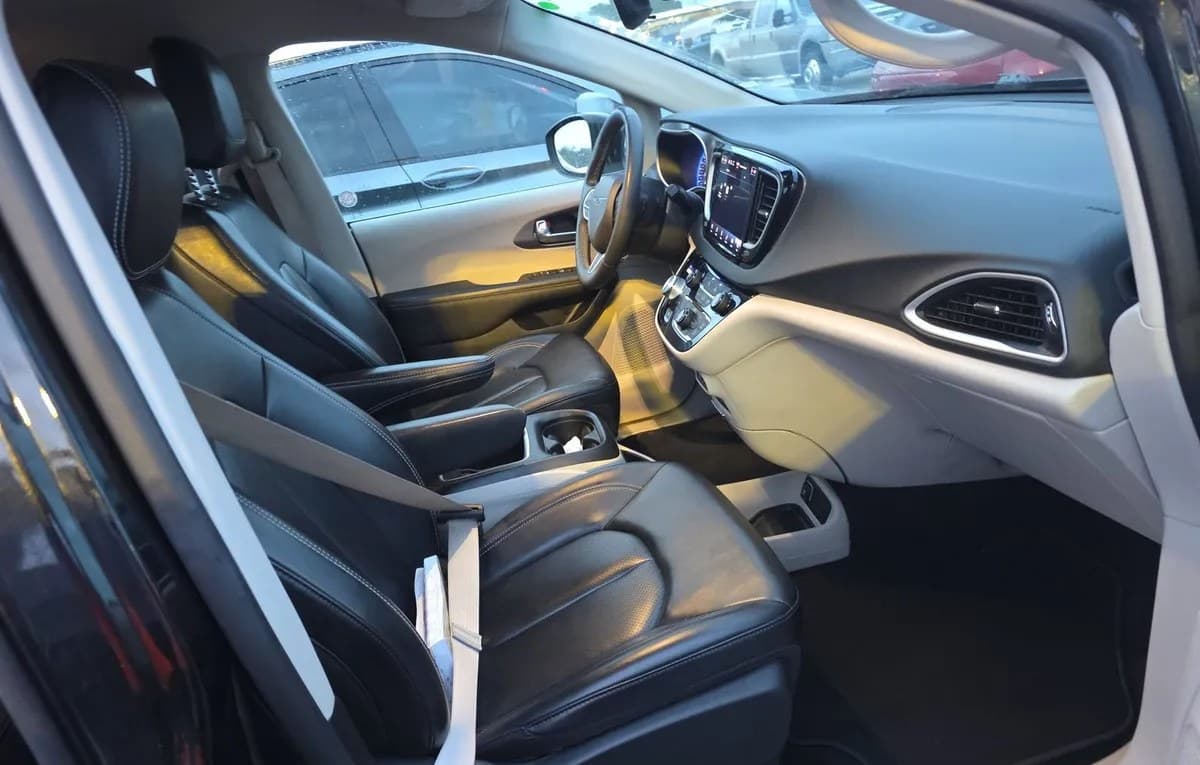 2023 CHRYSLER PACIFICA TOURING L 121.6" WB 5