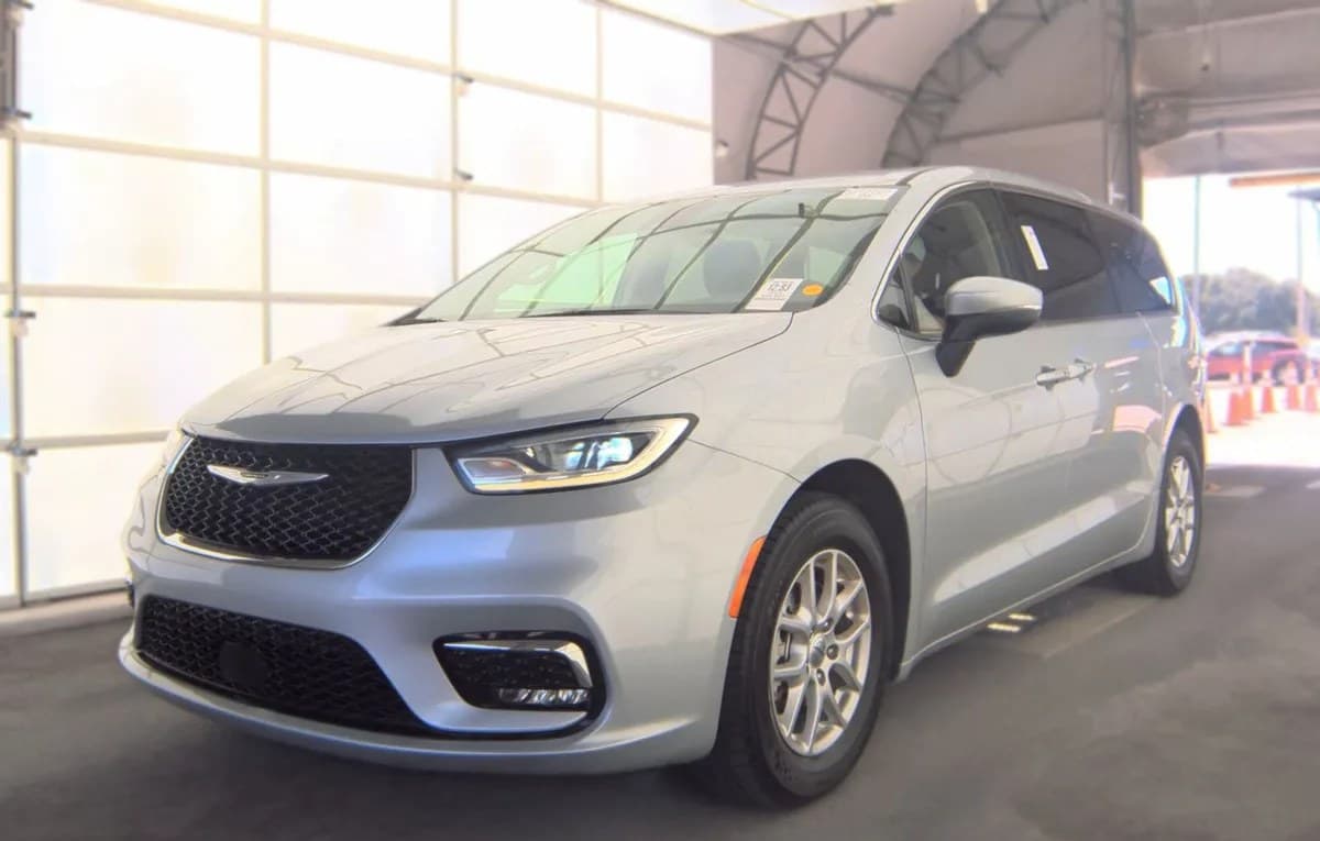 2023 CHRYSLER PACIFICA TOURING L 121.6" WB 2