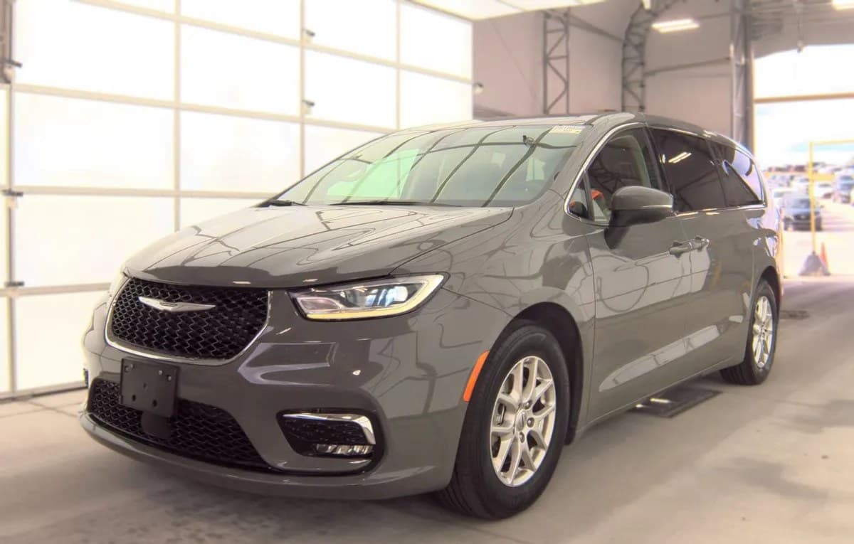2023 CHRYSLER PACIFICA TOURING L 121.6" WB 2
