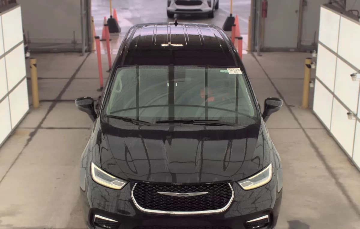 2023 CHRYSLER PACIFICA TOURING L 121.6" WB 3