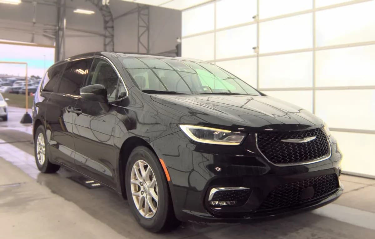 2023 CHRYSLER PACIFICA TOURING L 121.6" WB 4