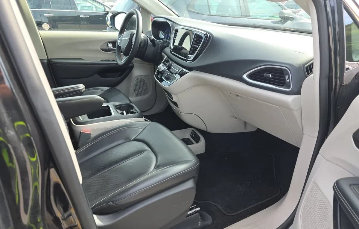2023 CHRYSLER PACIFICA TOURING L 121.6" WB 5