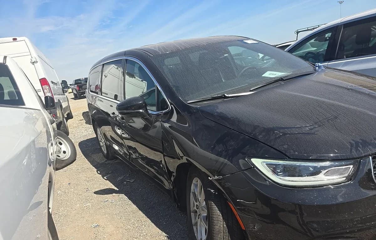 2026 CHRYSLER PACIFICA SELECT 121.6" WB 4