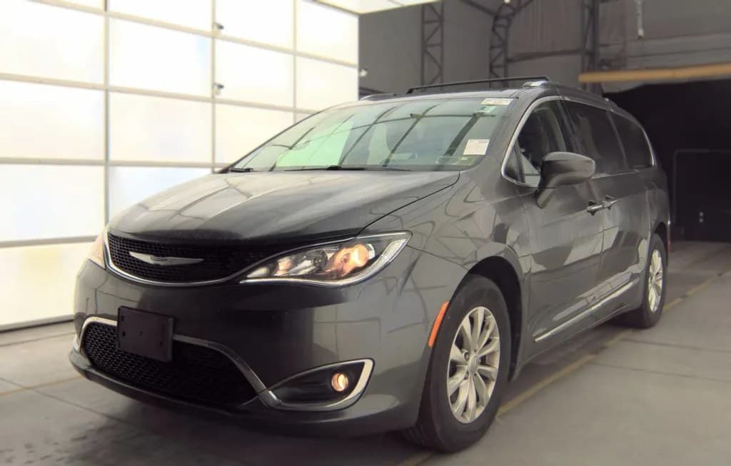 2019 CHRYSLER PACIFICA TOURING L 121.6" WB 1