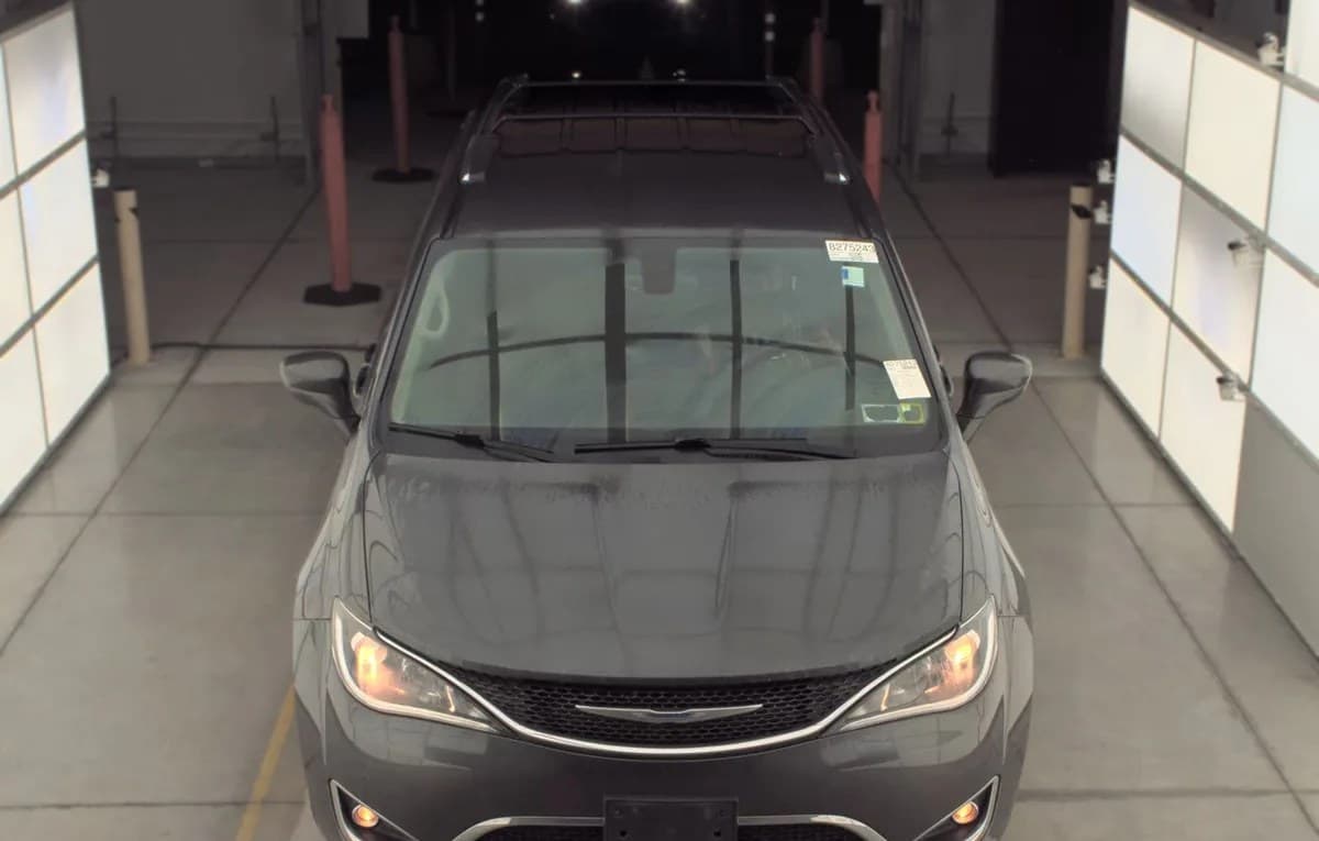 2019 CHRYSLER PACIFICA TOURING L 121.6" WB 3