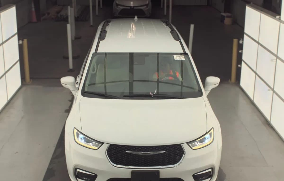 2021 CHRYSLER PACIFICA TOURING L 121.6" WB 3